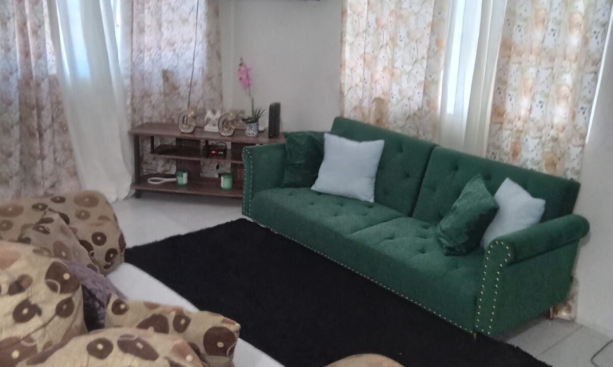 Photo of Livingroom in Kingston