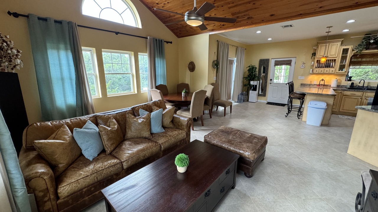 Photo of Livingroom in Jimmy Hill