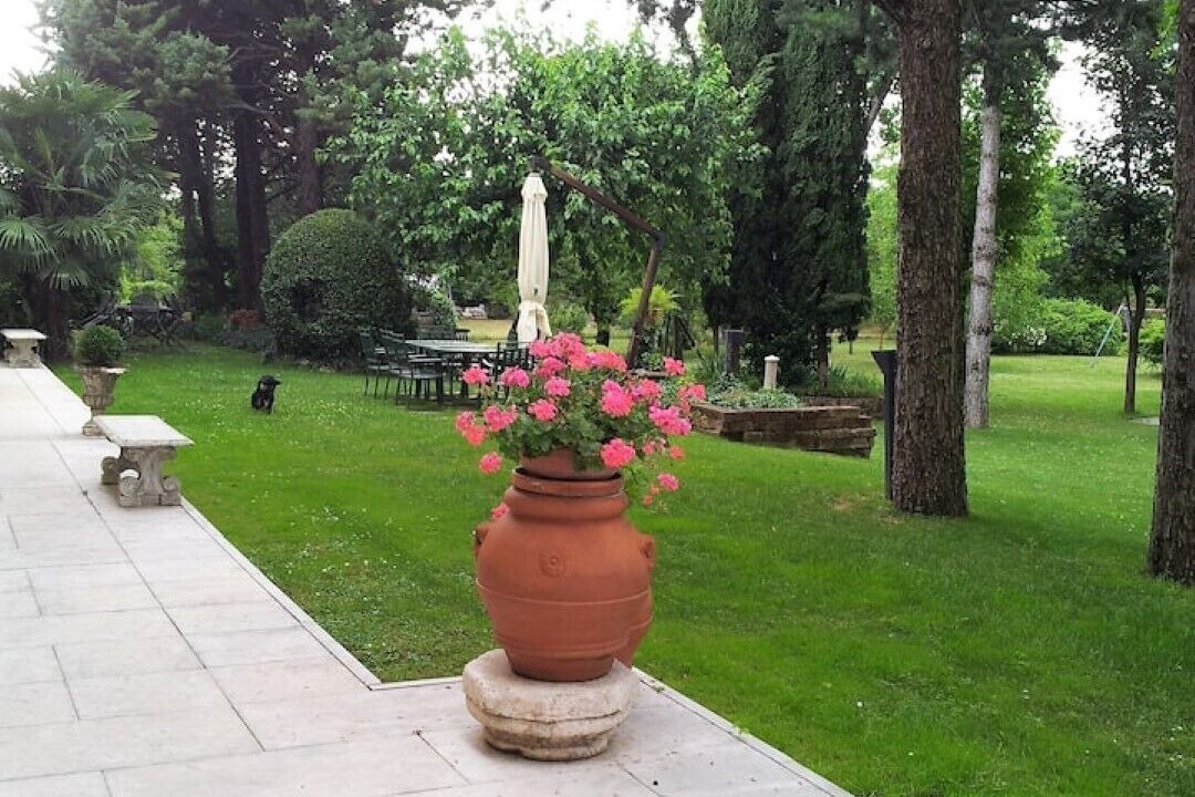 Photo of Outdoor in Ovest