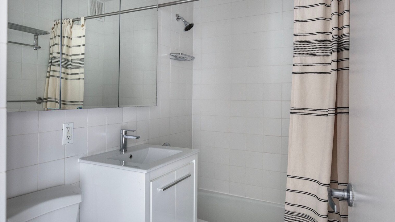 Photo of Bathroom in Kips Bay