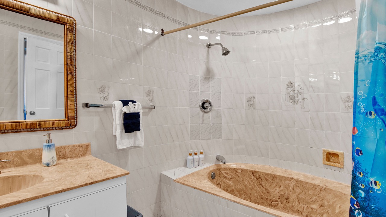 Photo of Bathroom in Paradise Island