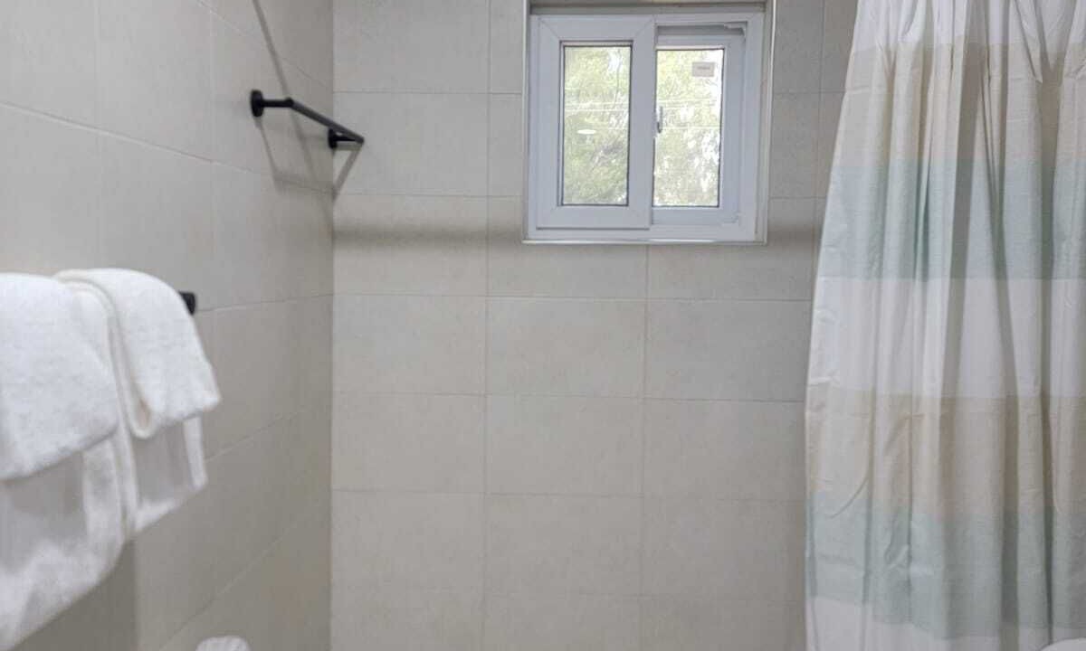 Photo of Bathroom in Tar Bay