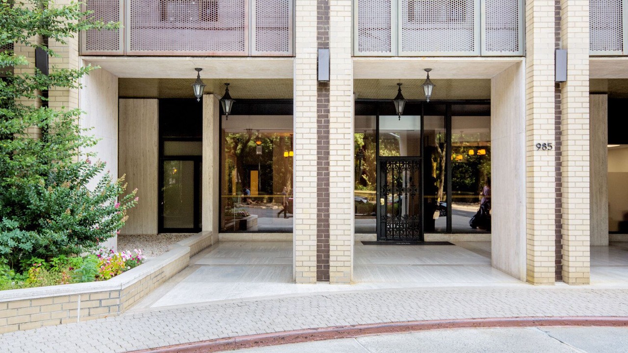 Photo of Outdoor in Uptown