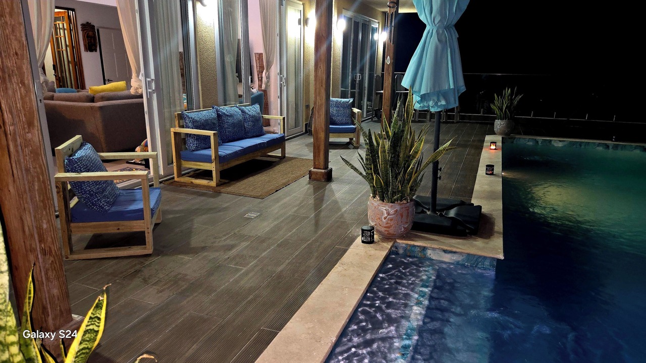Photo of Outdoor in Whitehouse