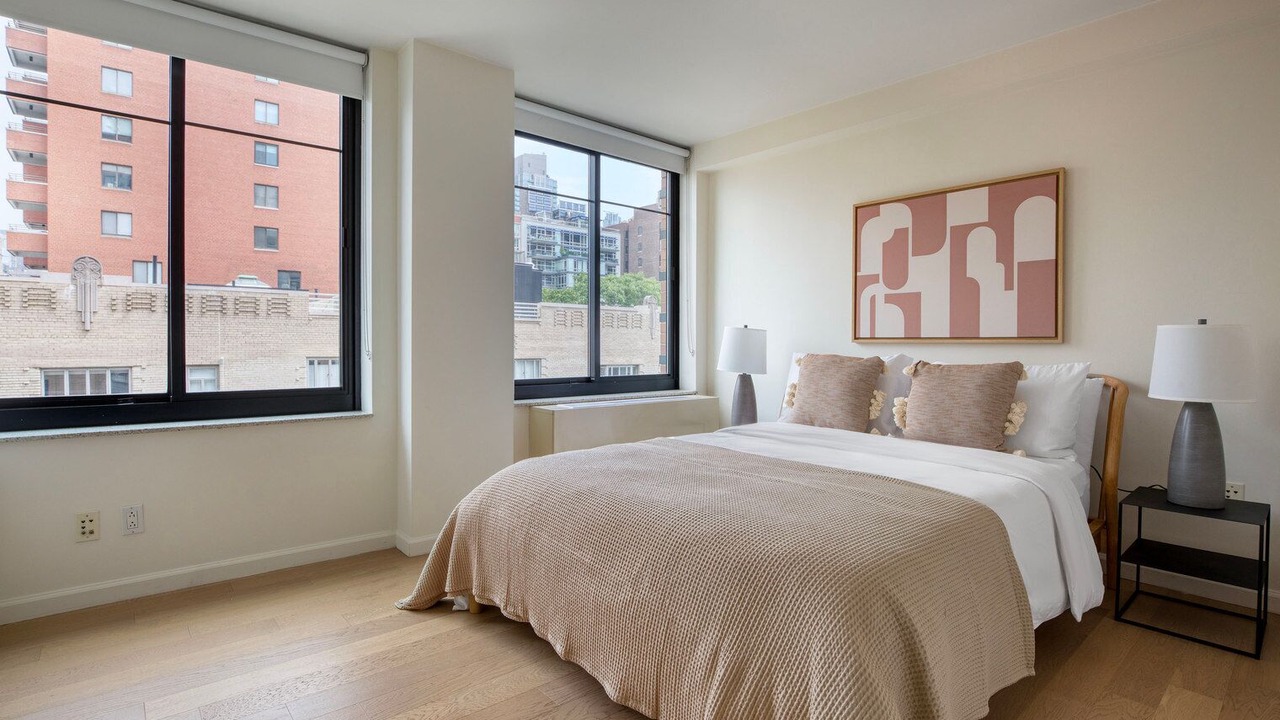 Photo of Bedroom in Midtown South