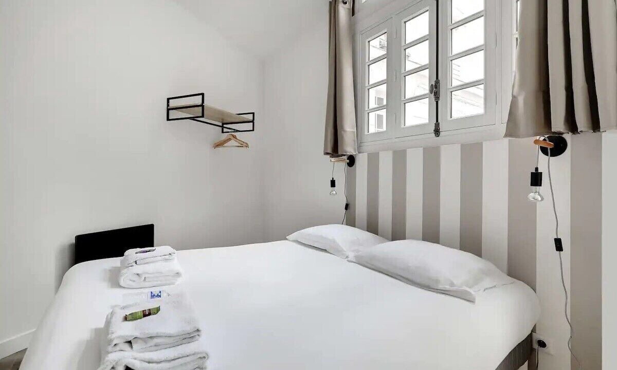Photo of Bedroom in 15th Arrondissement