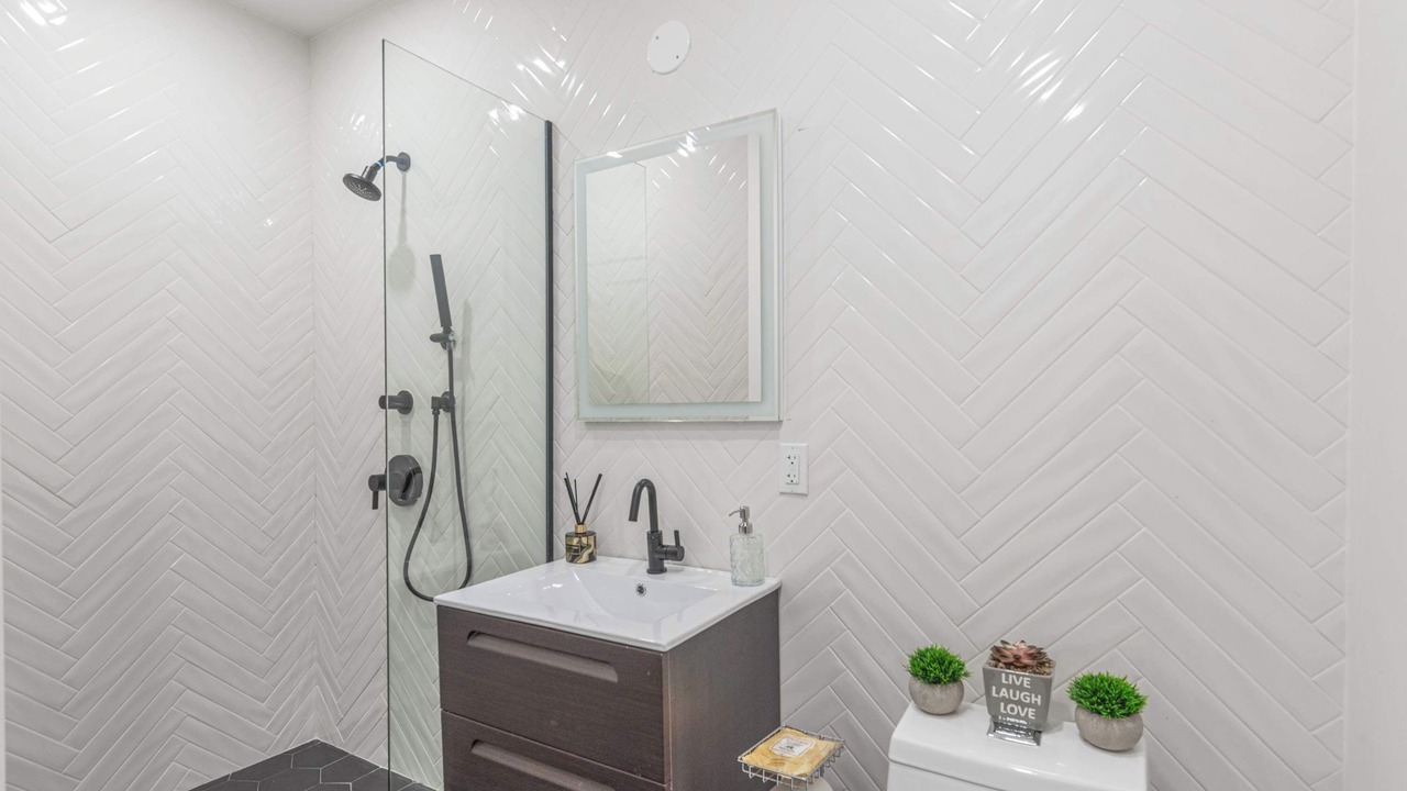 Photo of Bathroom in Central Park South