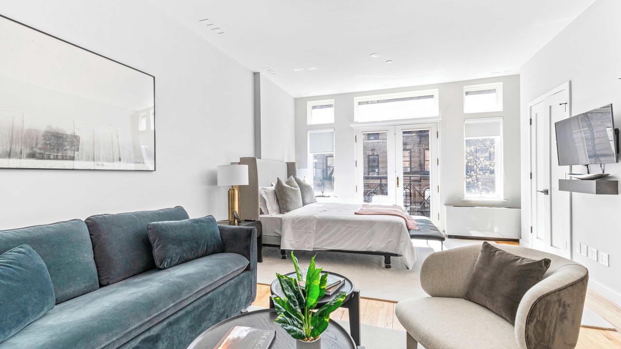 Photo of Livingroom in Central Park South