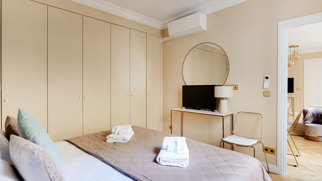 Photo of Bedroom in Madeleine