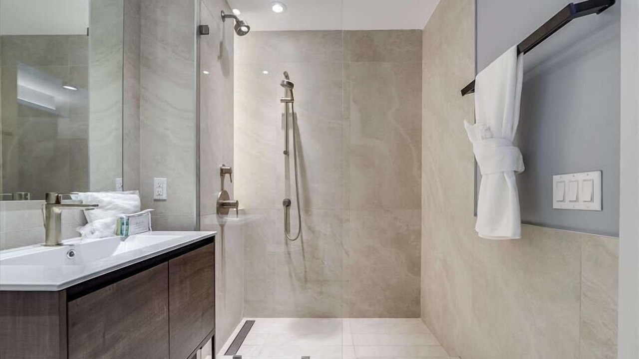 Photo of Bathroom in Port Morris