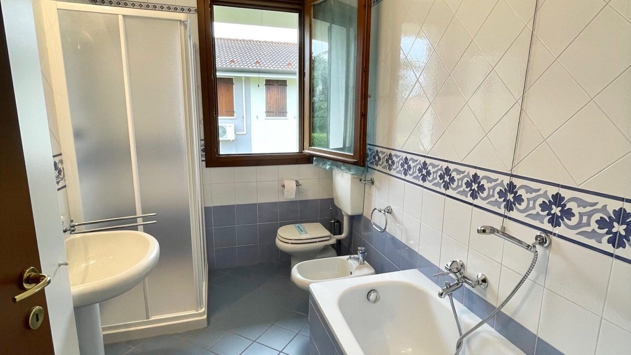 Photo of Bathroom in Isola Albarella