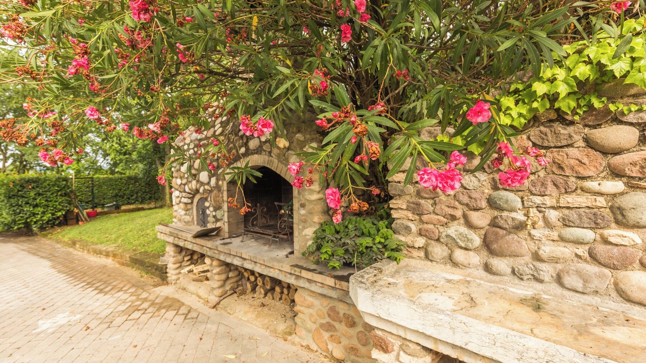 Photo of Outdoor in Montioni