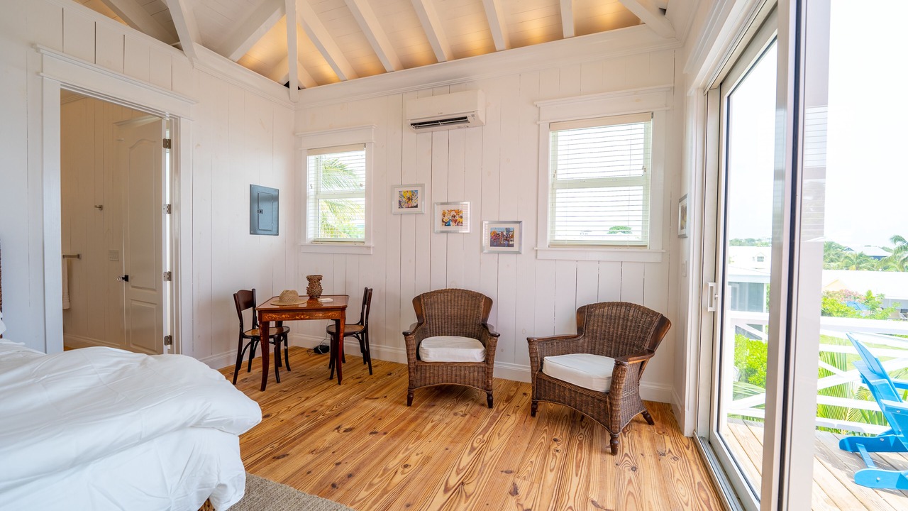 Photo of Bedroom in Green Turtle Cay