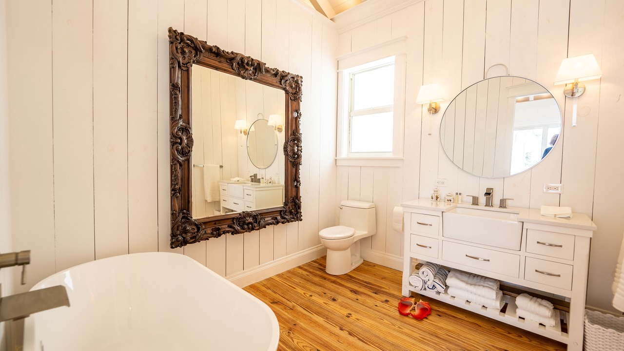 Photo of Bathroom in Green Turtle Cay
