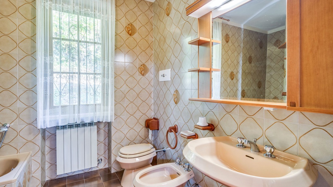 Photo of Bathroom in Costermano