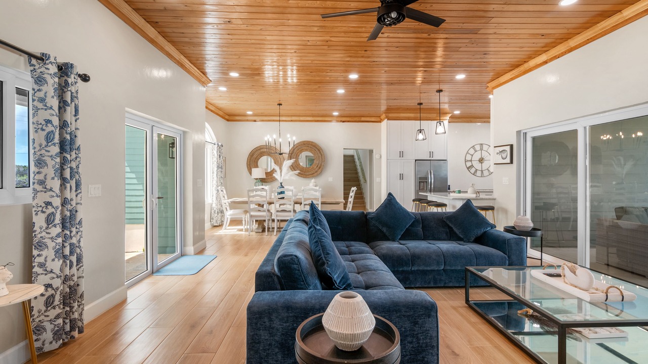 Photo of Livingroom in Farmer's Hill
