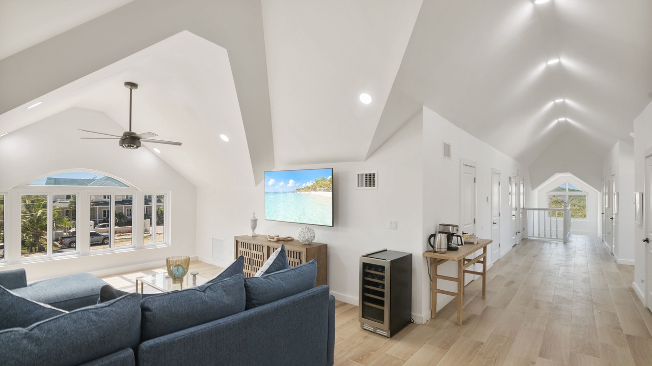 Photo of Livingroom in Farmer's Hill