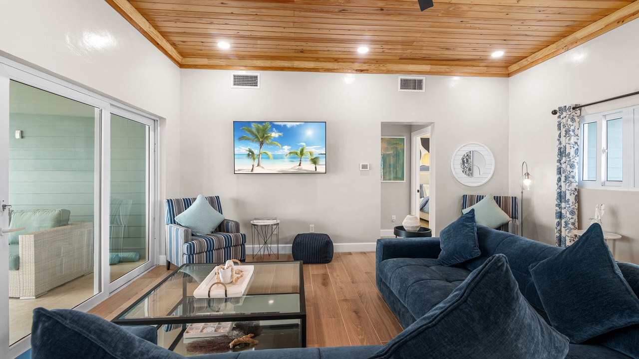 Photo of Livingroom in Farmer's Hill