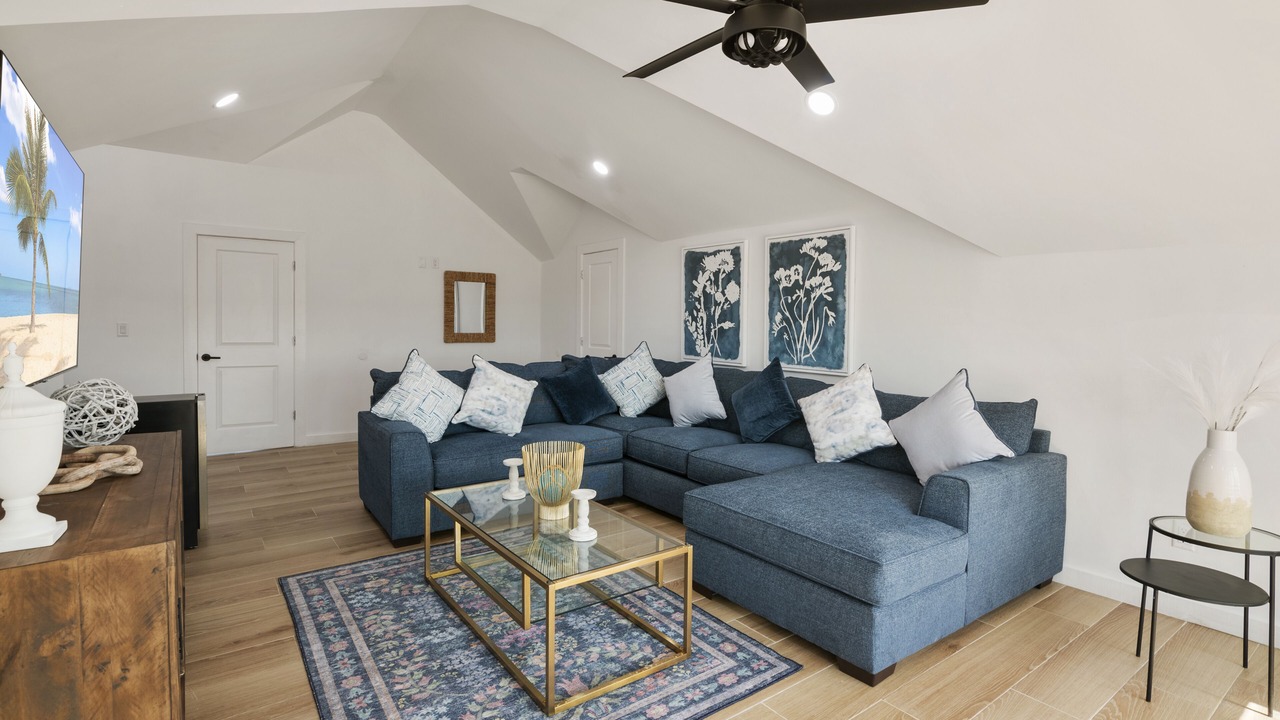 Photo of Livingroom in Farmer's Hill