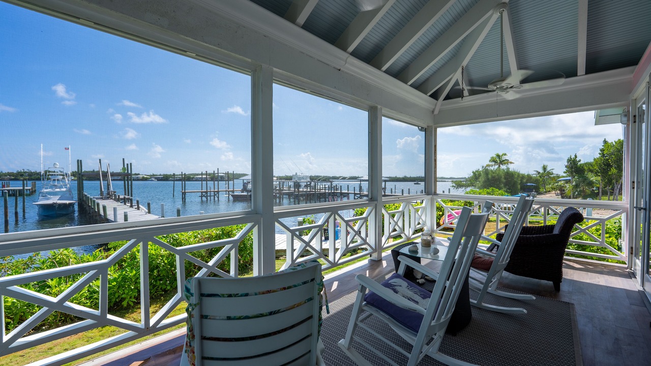 Photo of Patio Balcony in Green Turtle Cay