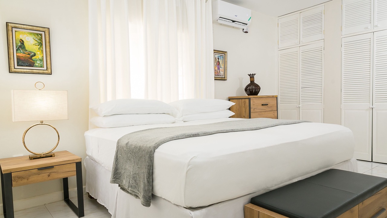 Photo of Bedroom in Beverly Hills