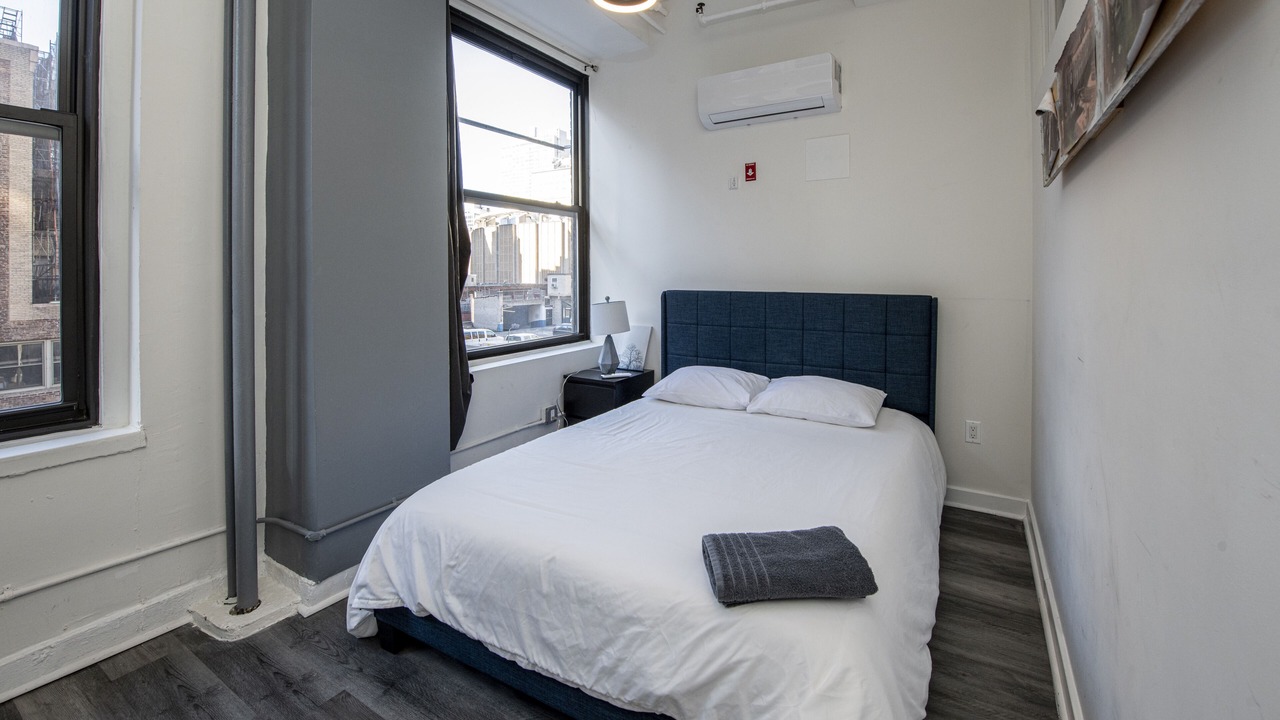 Photo of Bedroom in Midtown South