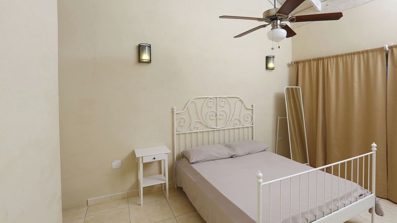 Photo of Bedroom in Whitehouse