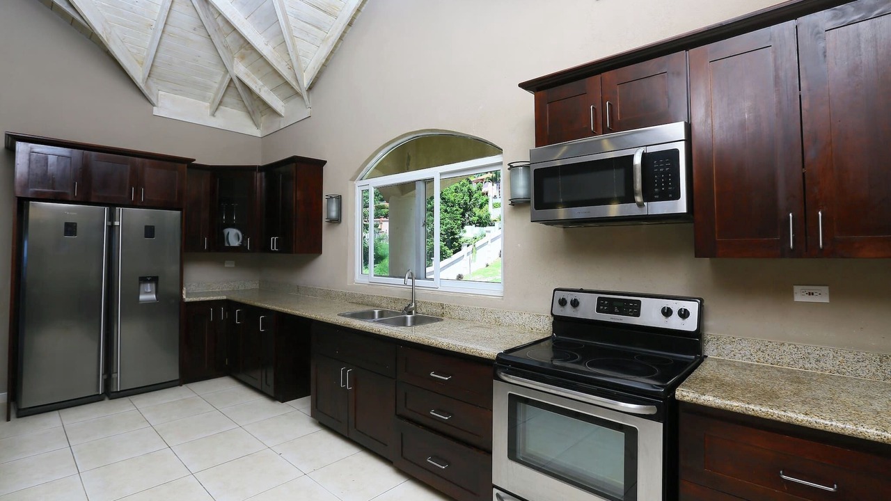 Photo of Kitchen in Whitehouse