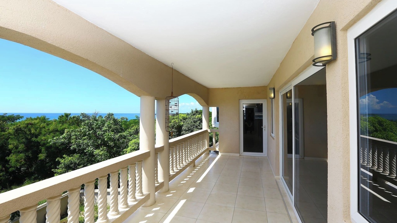 Photo of Patio Balcony in Whitehouse