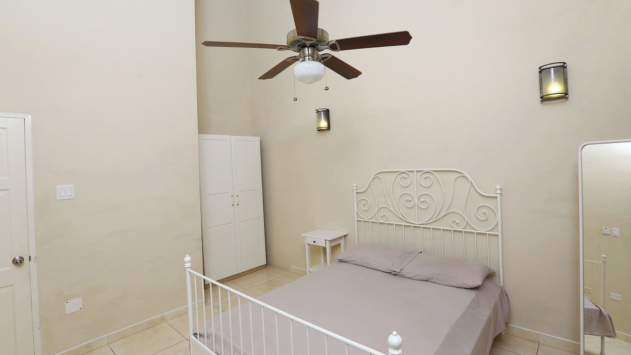 Photo of Bedroom in Whitehouse