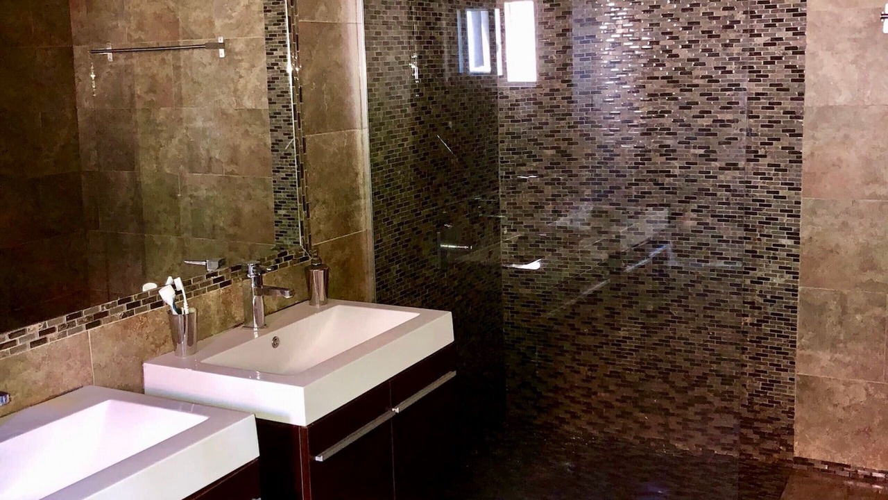 Photo of Bathroom in Whitehouse