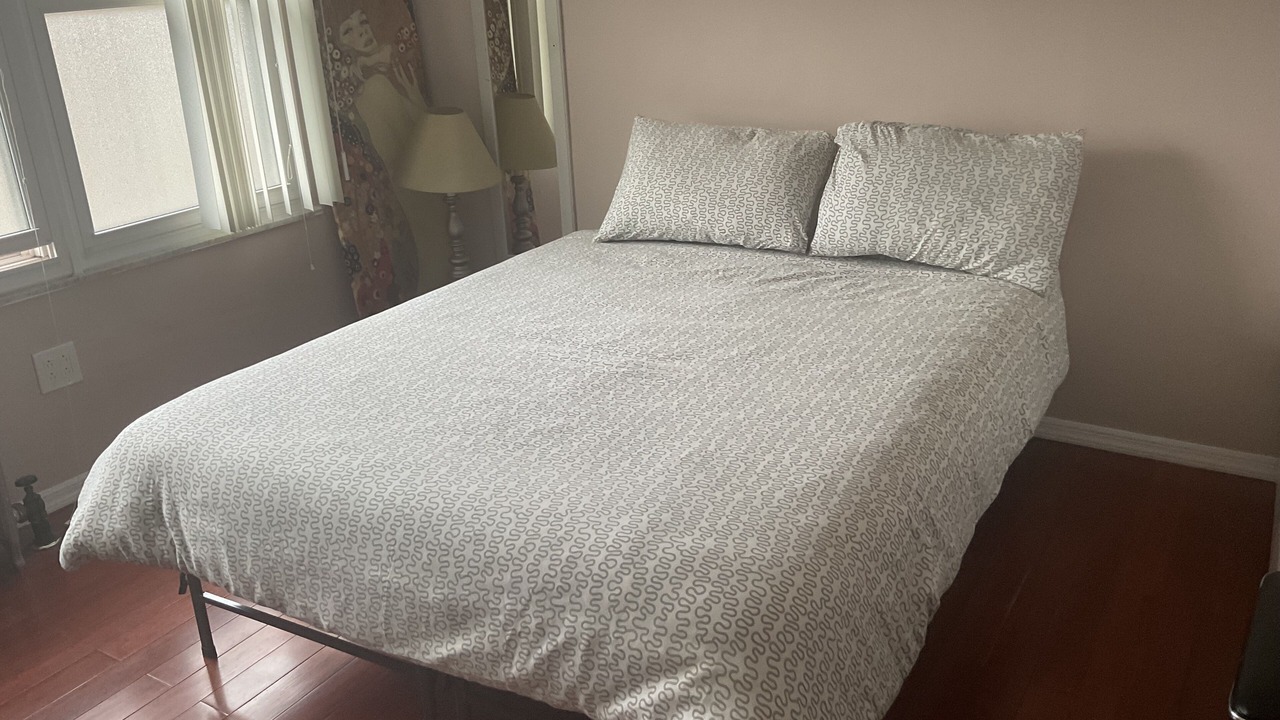 Photo of Bedroom in Flatlands