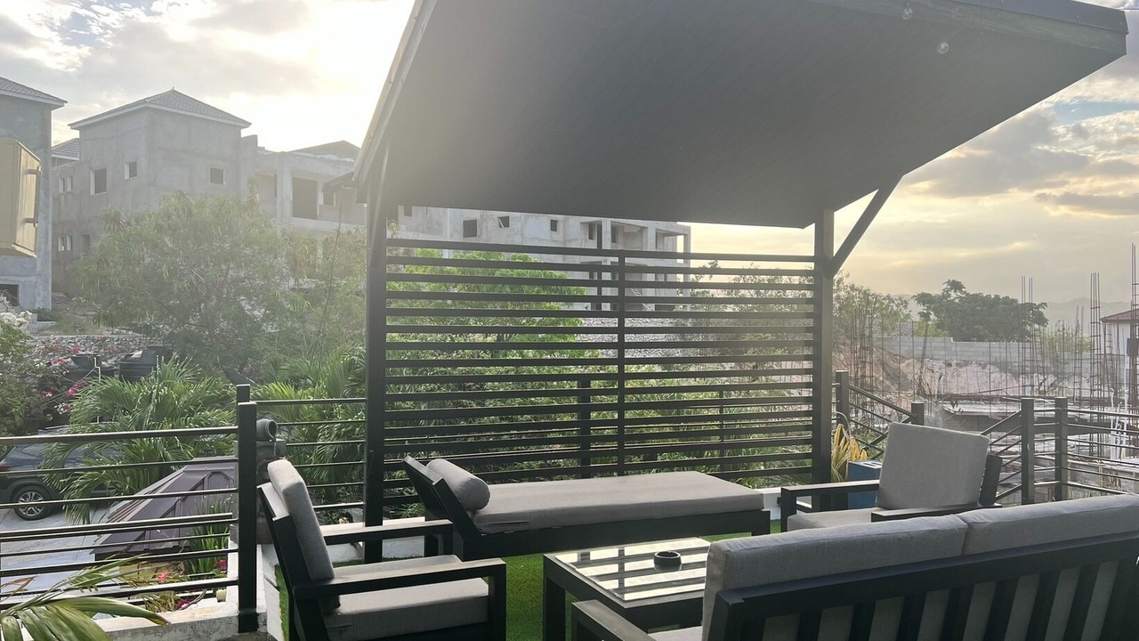 Photo of Patio Balcony in Beverly Hills