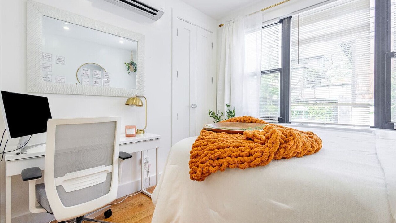 Photo of Bedroom in East New York