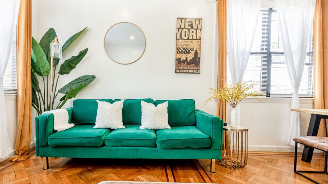 Photo of Livingroom in East New York