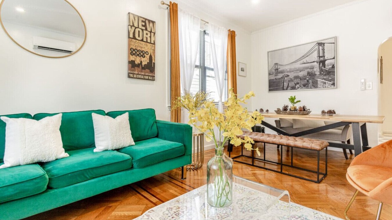 Photo of Livingroom in East New York
