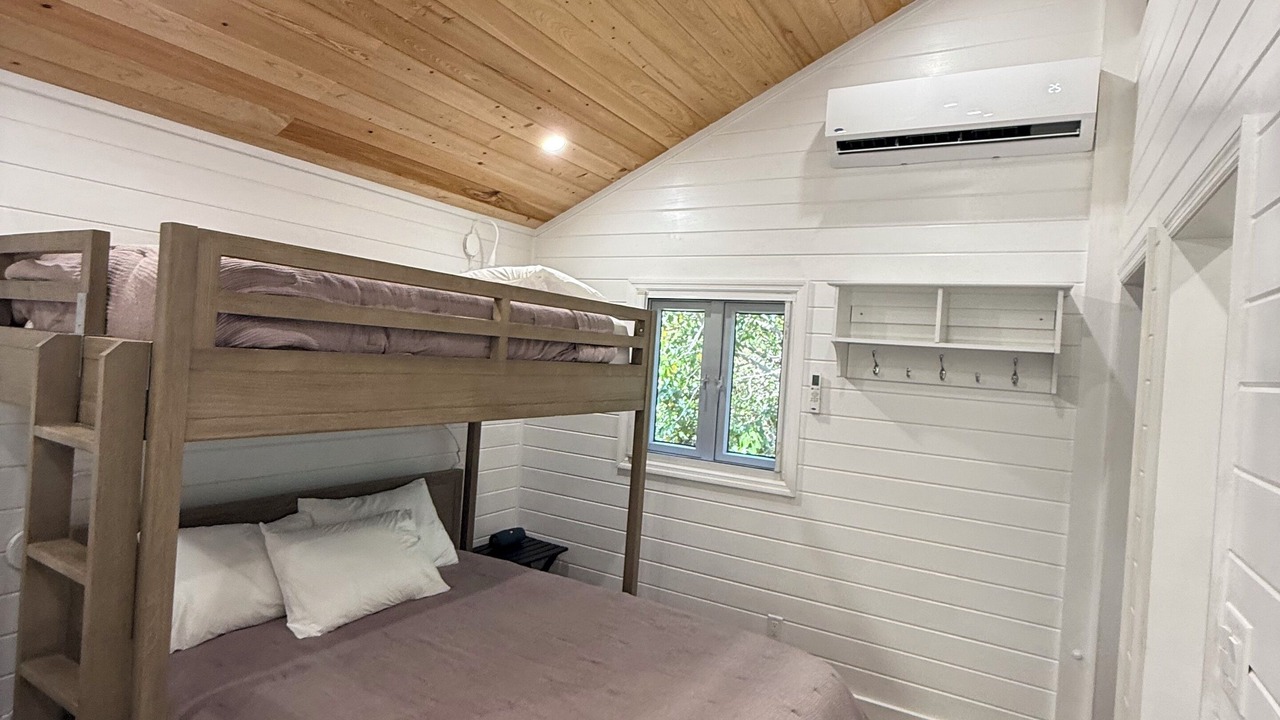 Photo of Bedroom in Hope Town
