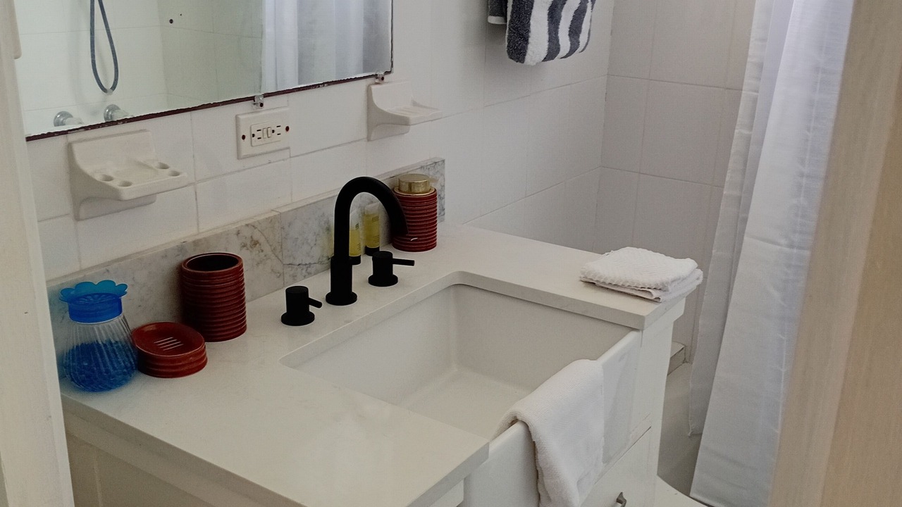 Photo of Bathroom in Tar Bay