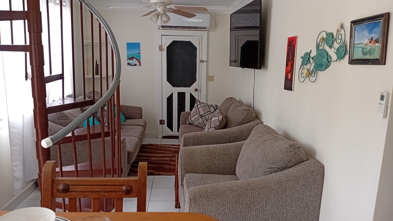 Photo of Livingroom in Tar Bay