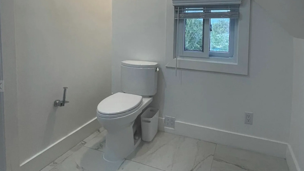 Photo of Bathroom in Green Turtle Cay