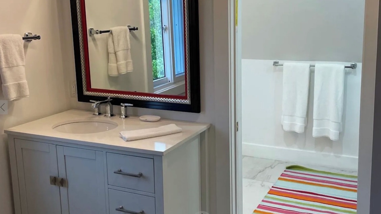 Photo of Bathroom in Green Turtle Cay