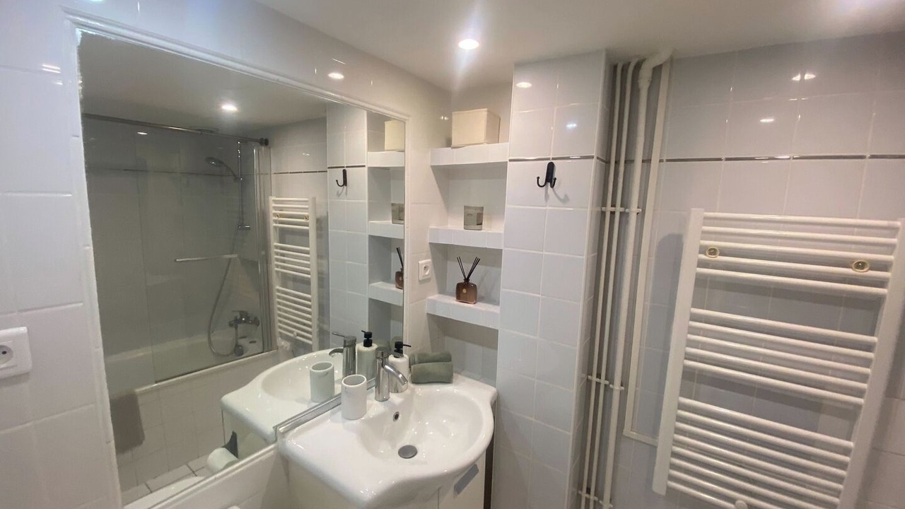 Photo of Bathroom in Les Halles