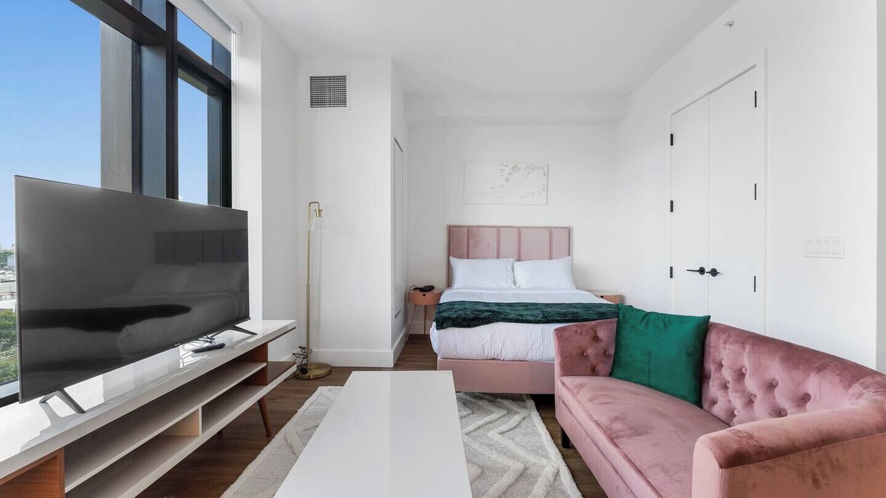 Photo of Bedroom in Bath Beach