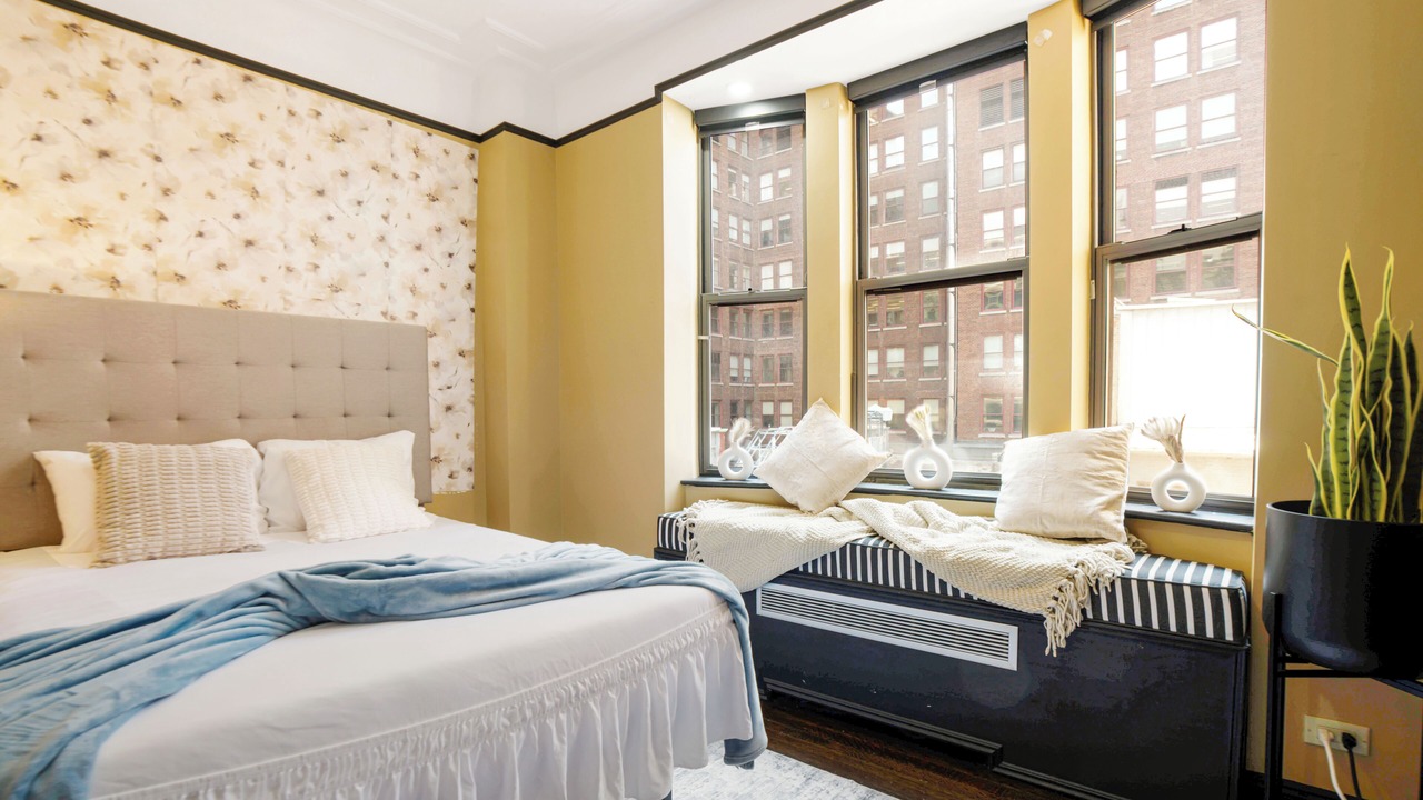 Photo of Bedroom in Theater District