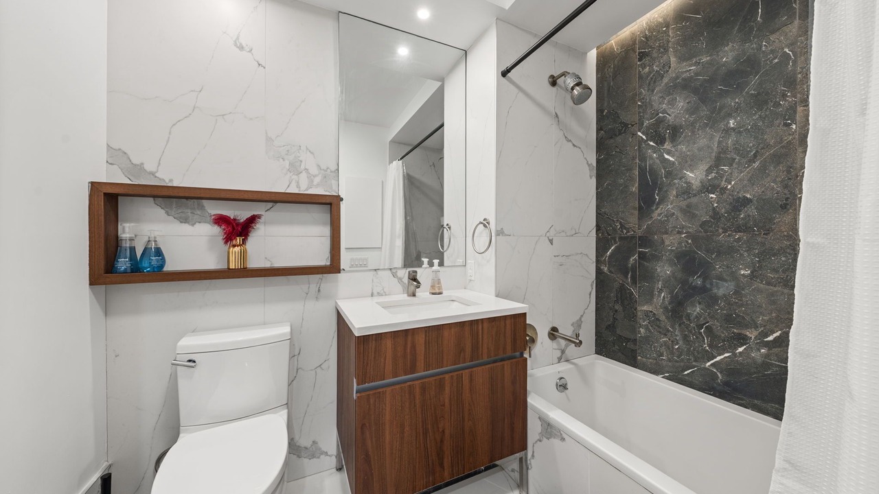Photo of Bathroom in Port Morris
