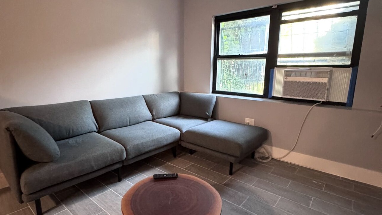 Photo of Livingroom in Ocean Hill