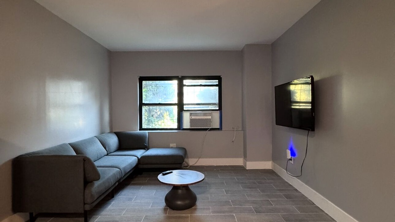 Photo of Livingroom in Ocean Hill