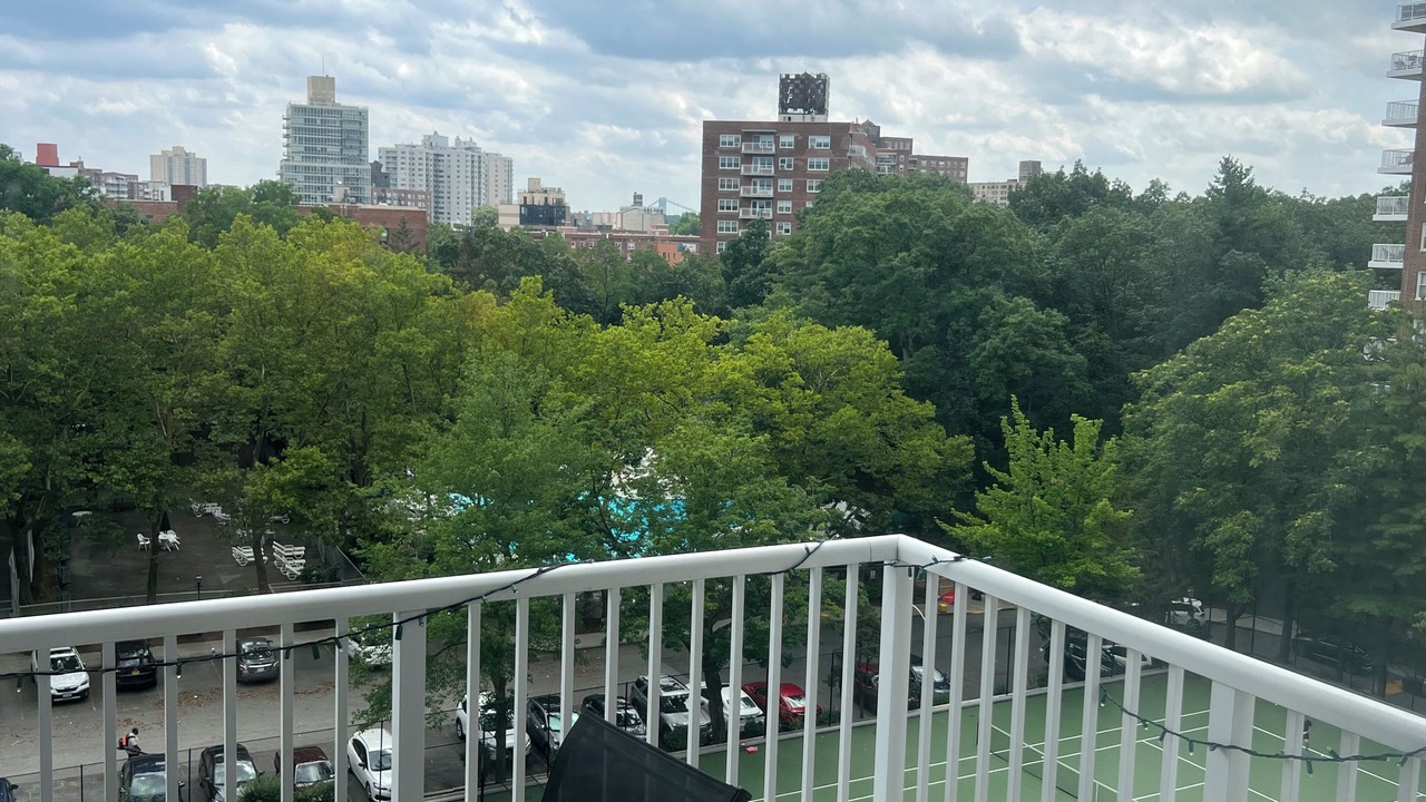 Photo of Outdoor in Riverdale