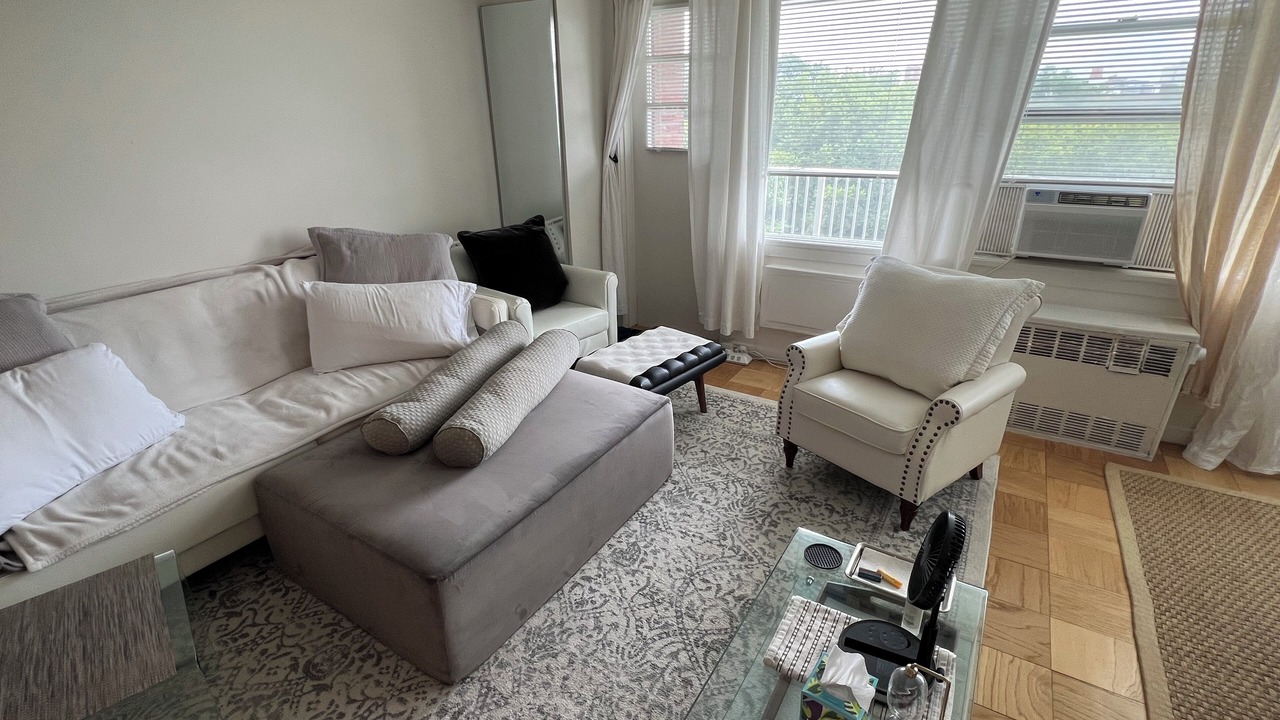 Photo of Livingroom in Riverdale