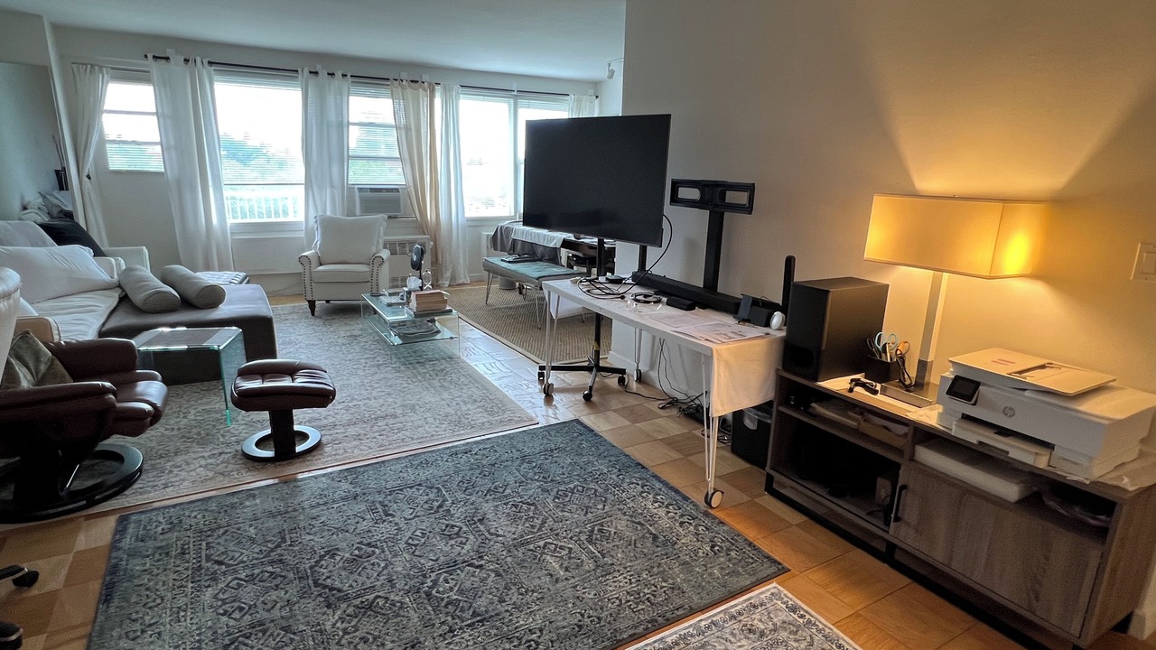 Photo of Livingroom in Riverdale